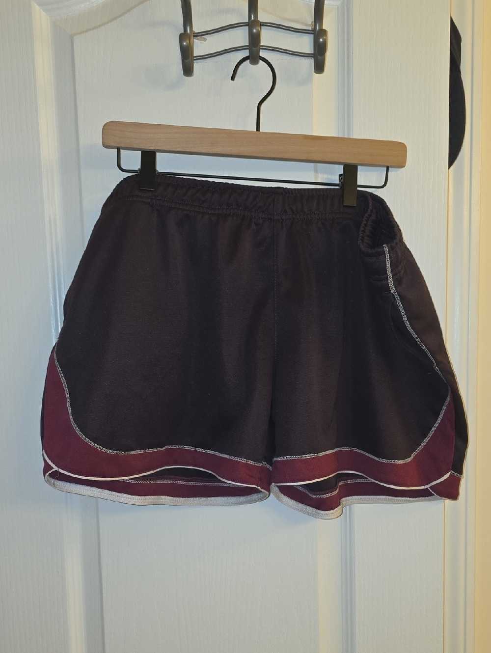 Women's Dark Pink And Purple Reekbok XL Athletic Shorts